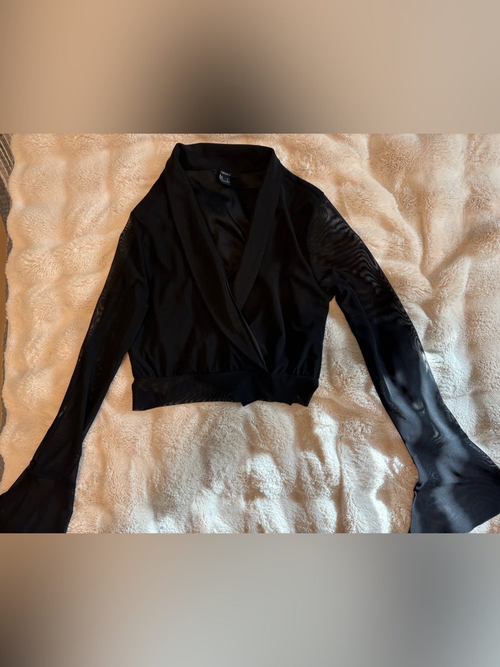 🩷 Forever 21 Black Wrap-Style Long Sleeve Top